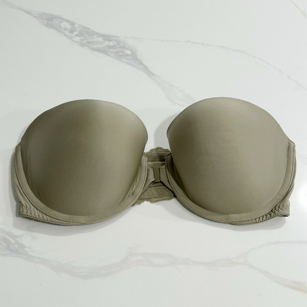 Victoria’s Secret Strapless Bra Lace Band Size 34D Green Front Clasp